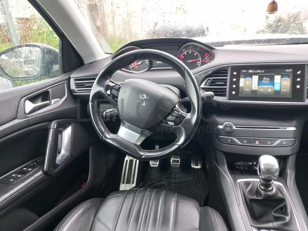 Peugeot 308 · Ano 2016