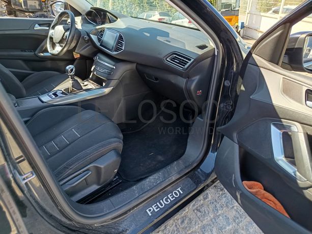 Peugeot 308 · Ano 2014