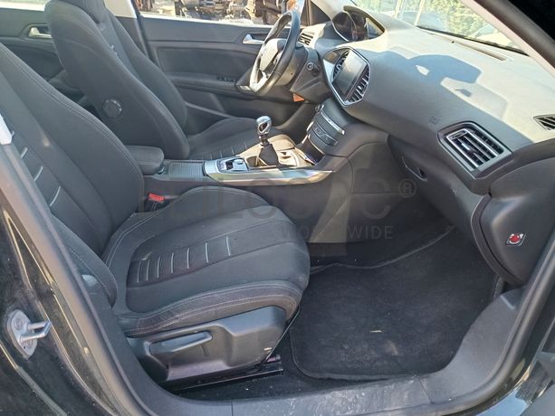 Peugeot 308 · Ano 2014