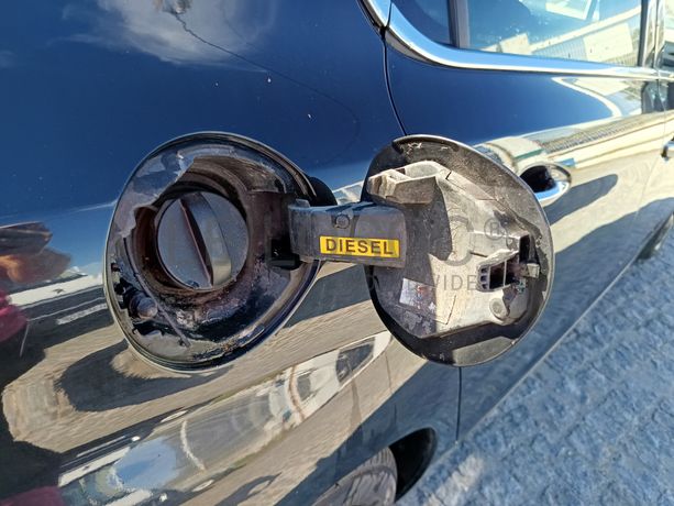 Peugeot 308 · Ano 2014