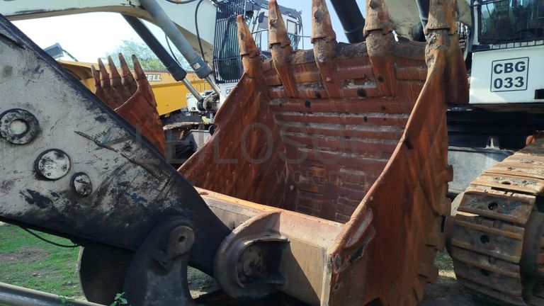 Escavadora Liebherr R984C