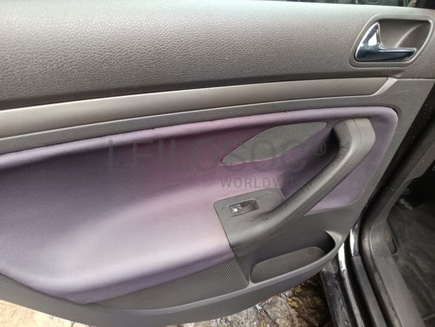 Volkswagen Golf · Ano 2005