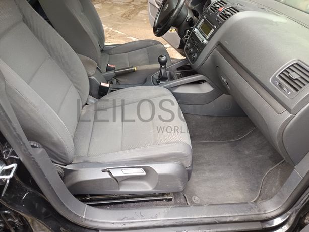 Volkswagen Golf · Ano 2005