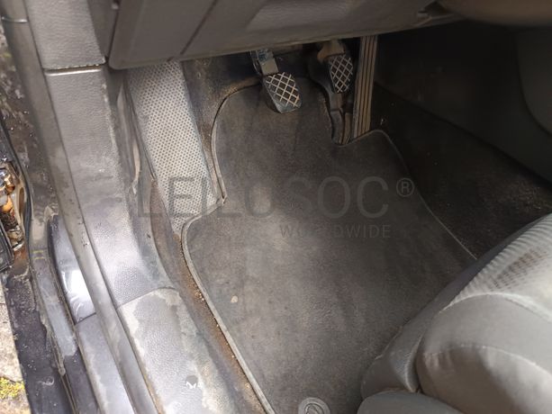 Volkswagen Golf · Ano 2005