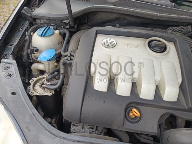 Volkswagen Golf · Ano 2005