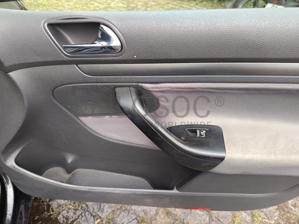 Volkswagen Golf · Ano 2005