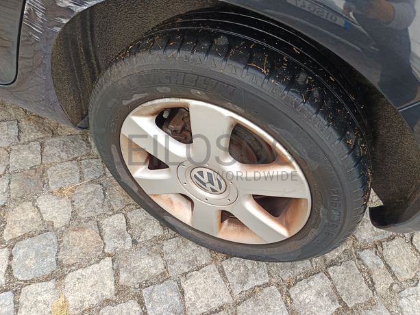 Volkswagen Golf · Ano 2005