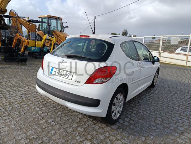Peugeot 207 · Ano 2011