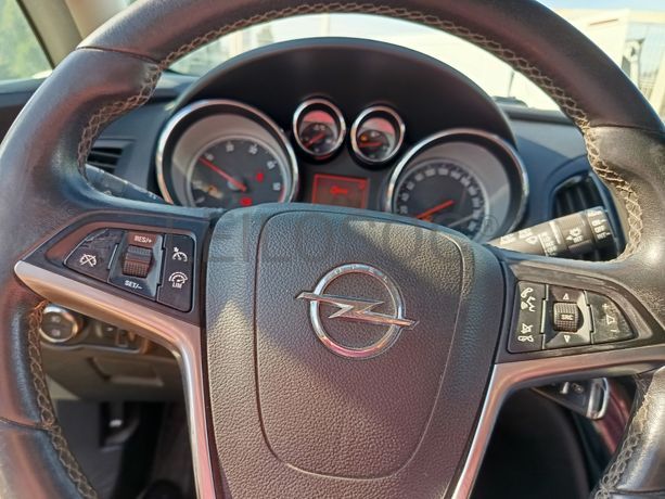 Opel Astra · Ano 2016