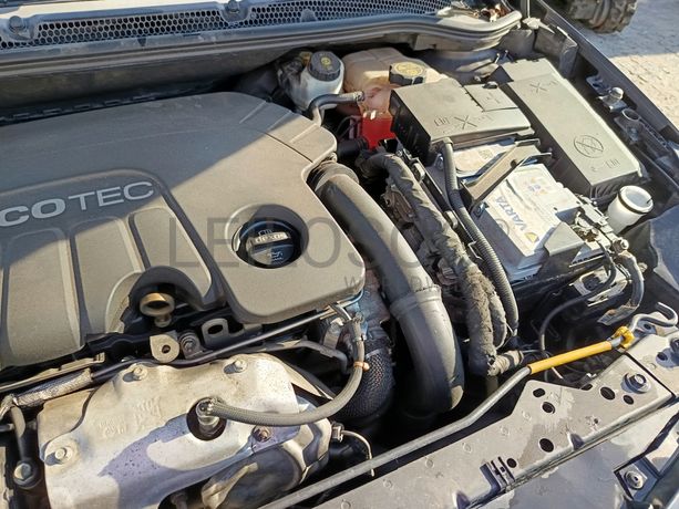 Opel Astra · Ano 2016