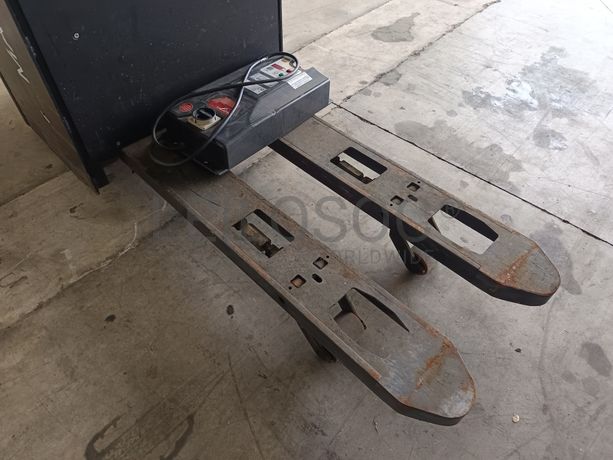 Porta Paletes Elétrico Noblelift · Ano 2023