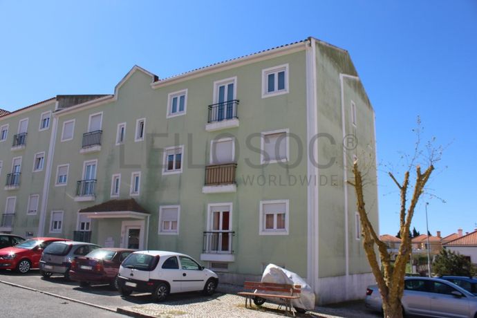 Apartamento T2 · Azeitão, Setúbal