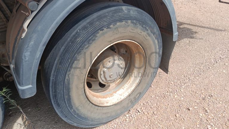 Camião frigorífico Sinotruk Howo 336