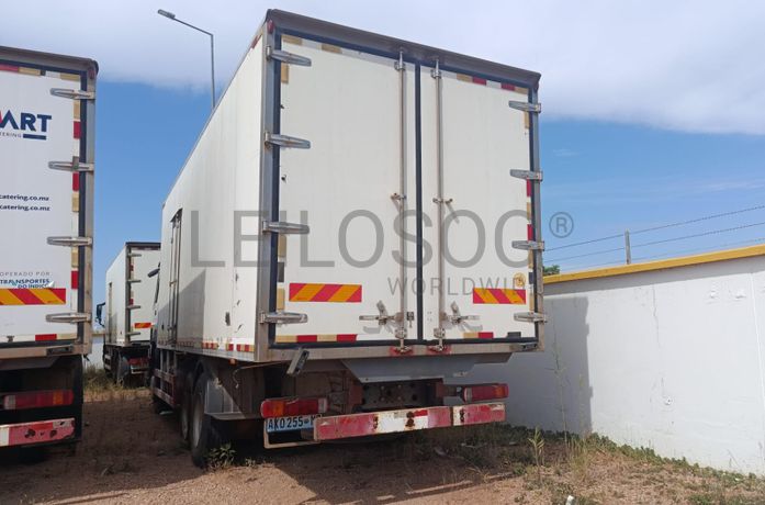 Camião frigorífico Sinotruk Howo 336