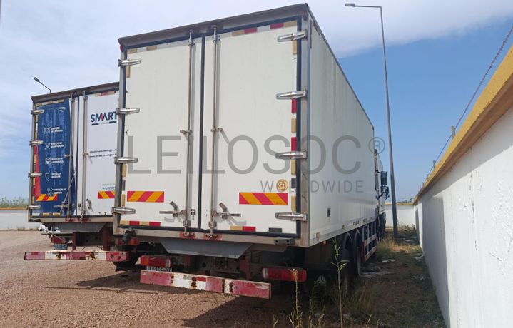 Camião frigorífico Sinotruk Howo 336