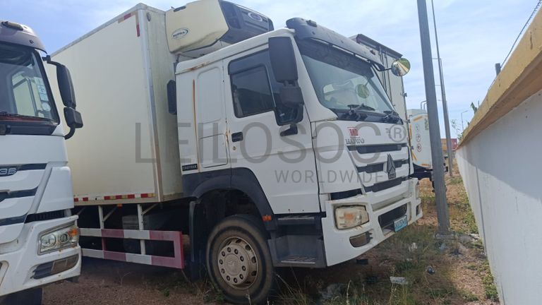 Camião frigorífico Sinotruk Howo 336