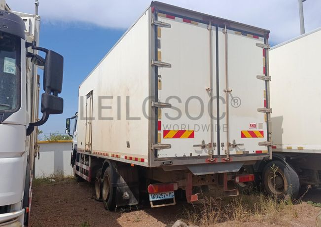 Camião frigorífico Sinotruk Howo 336