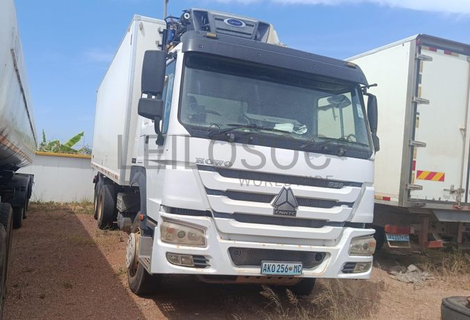 Camião frigorífico Sinotruk Howo 336