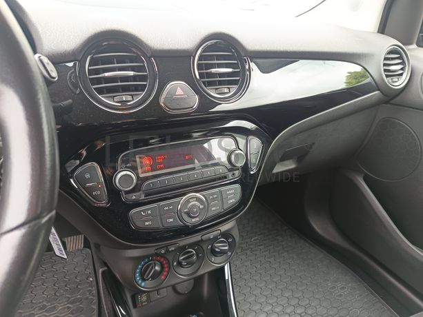 Opel Adam · Gasolina/GPL · Ano 2017
