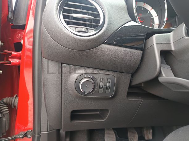 Opel Adam · Gasolina/GPL · Ano 2017