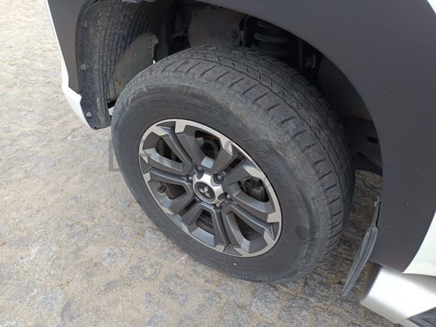 Mitsubishi L200 2.3 DI-D 4 WD Space CAB · Ano 2022