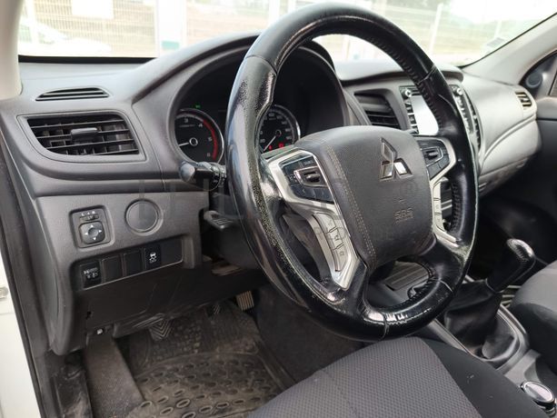 Mitsubishi L200 2.3 DI-D 4 WD Space CAB · Ano 2022