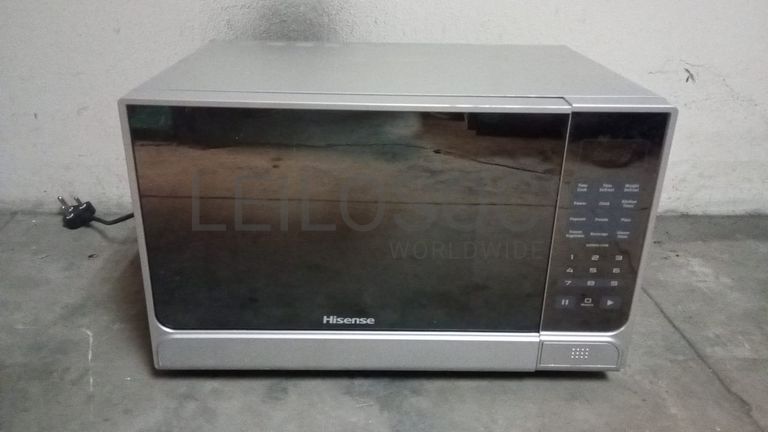 Um microondas Hisense