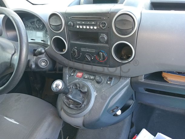 Peugeot Partner · Ano 2015