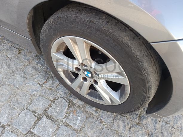 BMW 118d · Ano 2011
