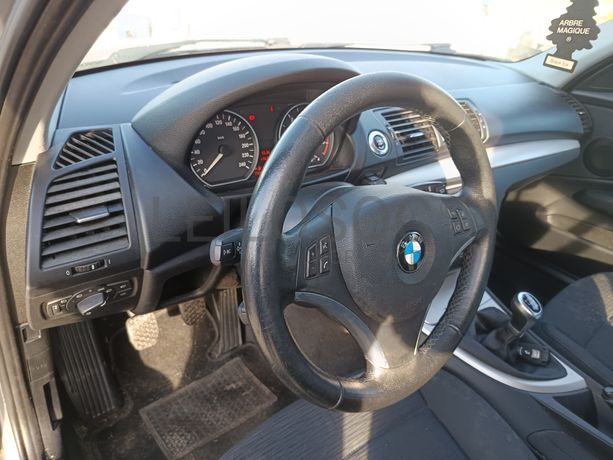 BMW 118d · Ano 2011