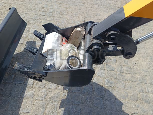 Mini Giratória Infront YFE20 · Ano 2023