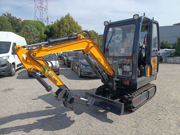 Mini Giratória Infront YFE20 · Ano 2023