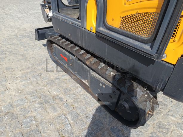 Mini Giratória Infront YFE20 · Ano 2023