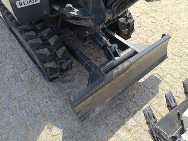 Mini Giratória Infront YFE20 · Ano 2023