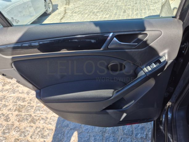 Volkswagen Golf · Ano 2009