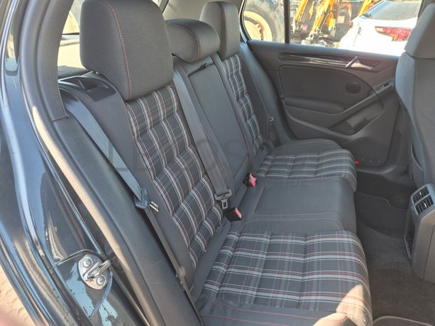 Volkswagen Golf · Ano 2009