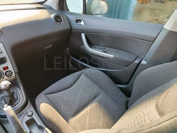 Peugeot 308 · Ano 2010