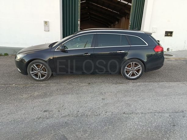 Opel Insígnia Sports Tourer · Ano 2011