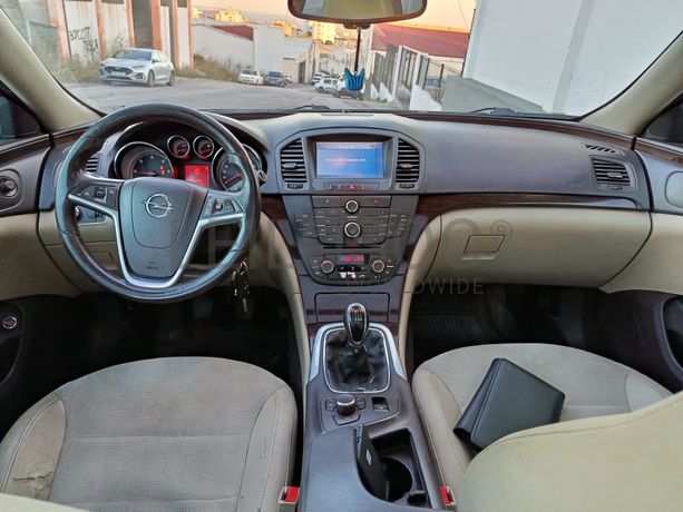 Opel Insígnia Sports Tourer · Ano 2011
