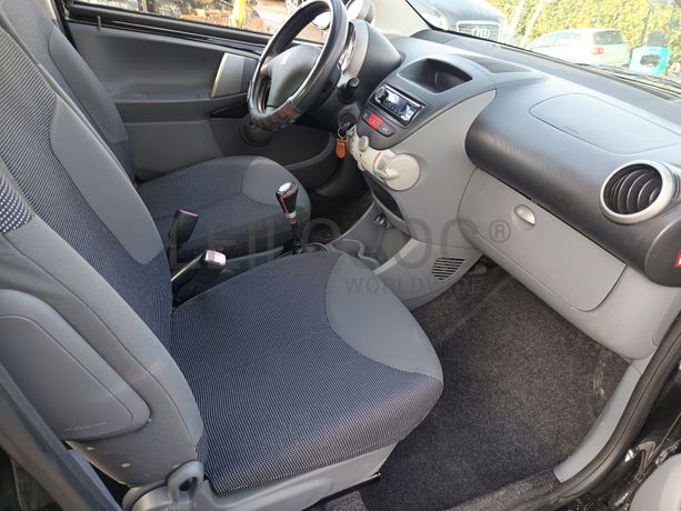 Peugeot 107 · Ano 2006