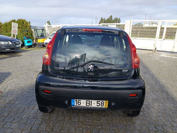 Peugeot 107 · Ano 2006