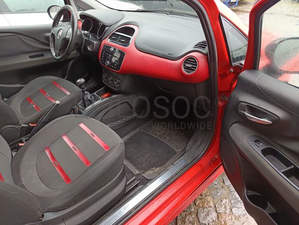 Fiat Punto EVO 1.4 16V · Ano 2010