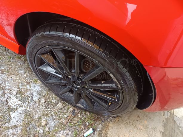 Fiat Punto EVO 1.4 16V · Ano 2010