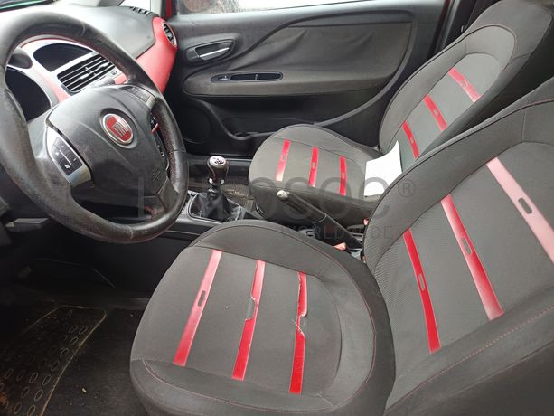 Fiat Punto EVO 1.4 16V · Ano 2010