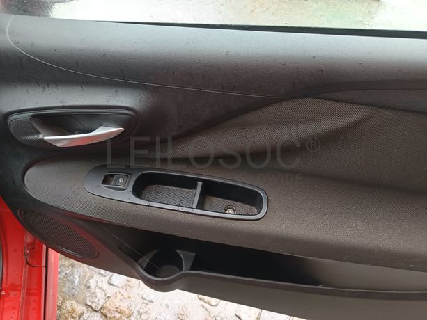 Fiat Punto EVO 1.4 16V · Ano 2010