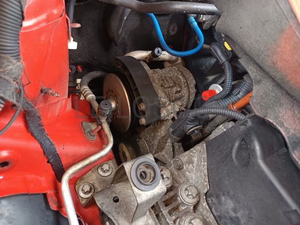 Fiat Punto EVO 1.4 16V · Ano 2010