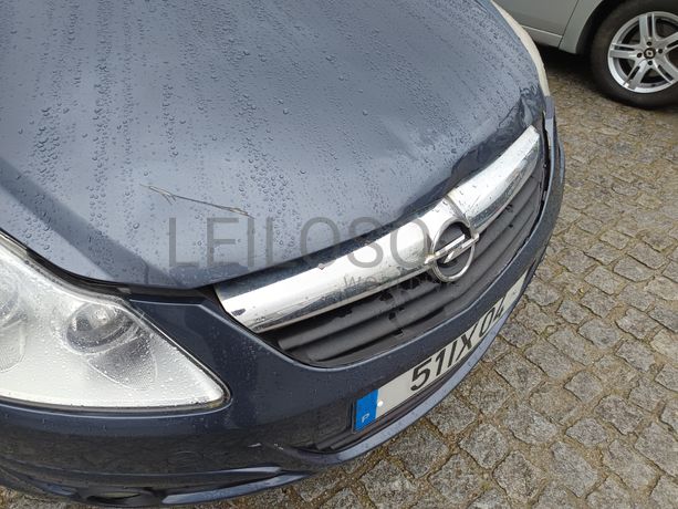 Opel Corsa · Ano 2010