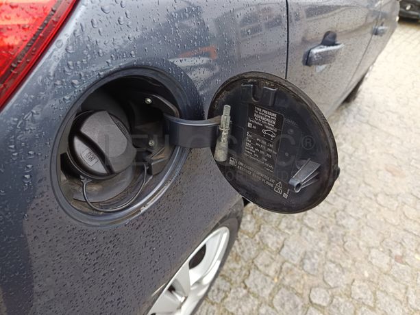 Opel Corsa · Ano 2010