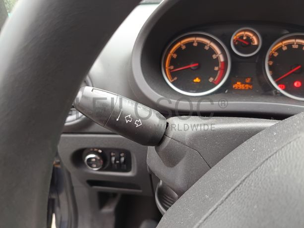 Opel Corsa · Ano 2010