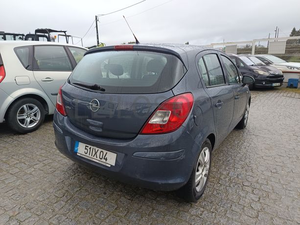 Opel Corsa · Ano 2010